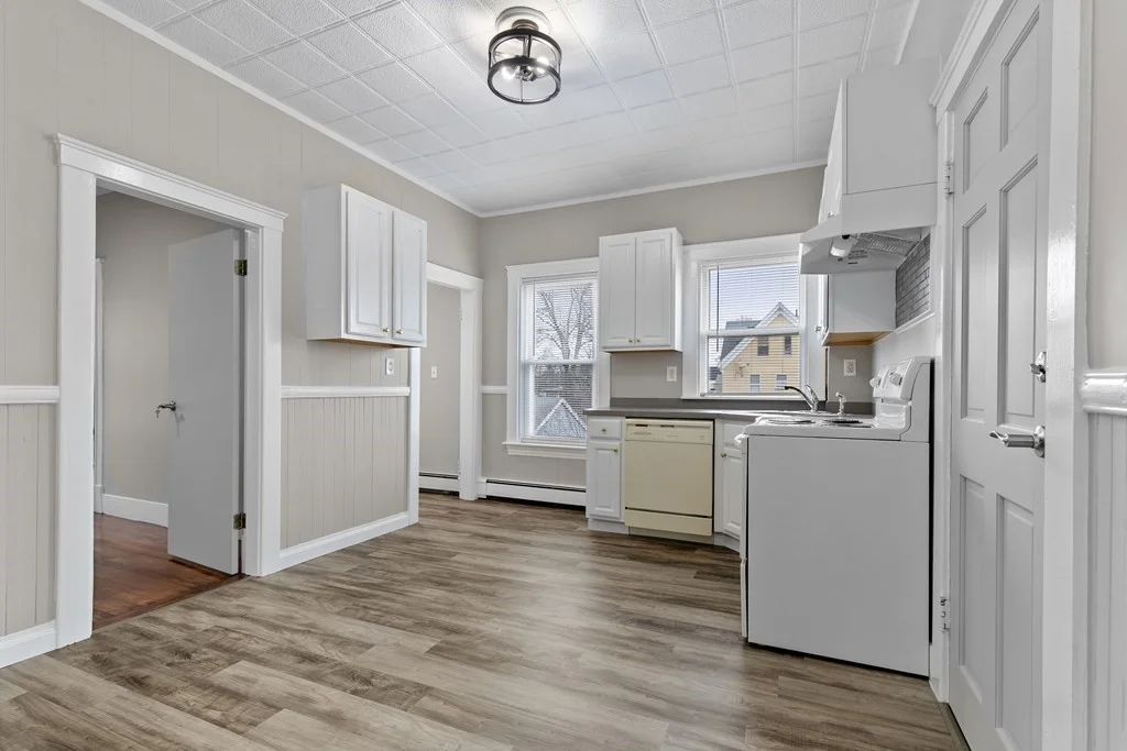 2 bed, 1 bath apartment for rent at 262 Moraine Unit 2, Brockton — photo 3 of 18