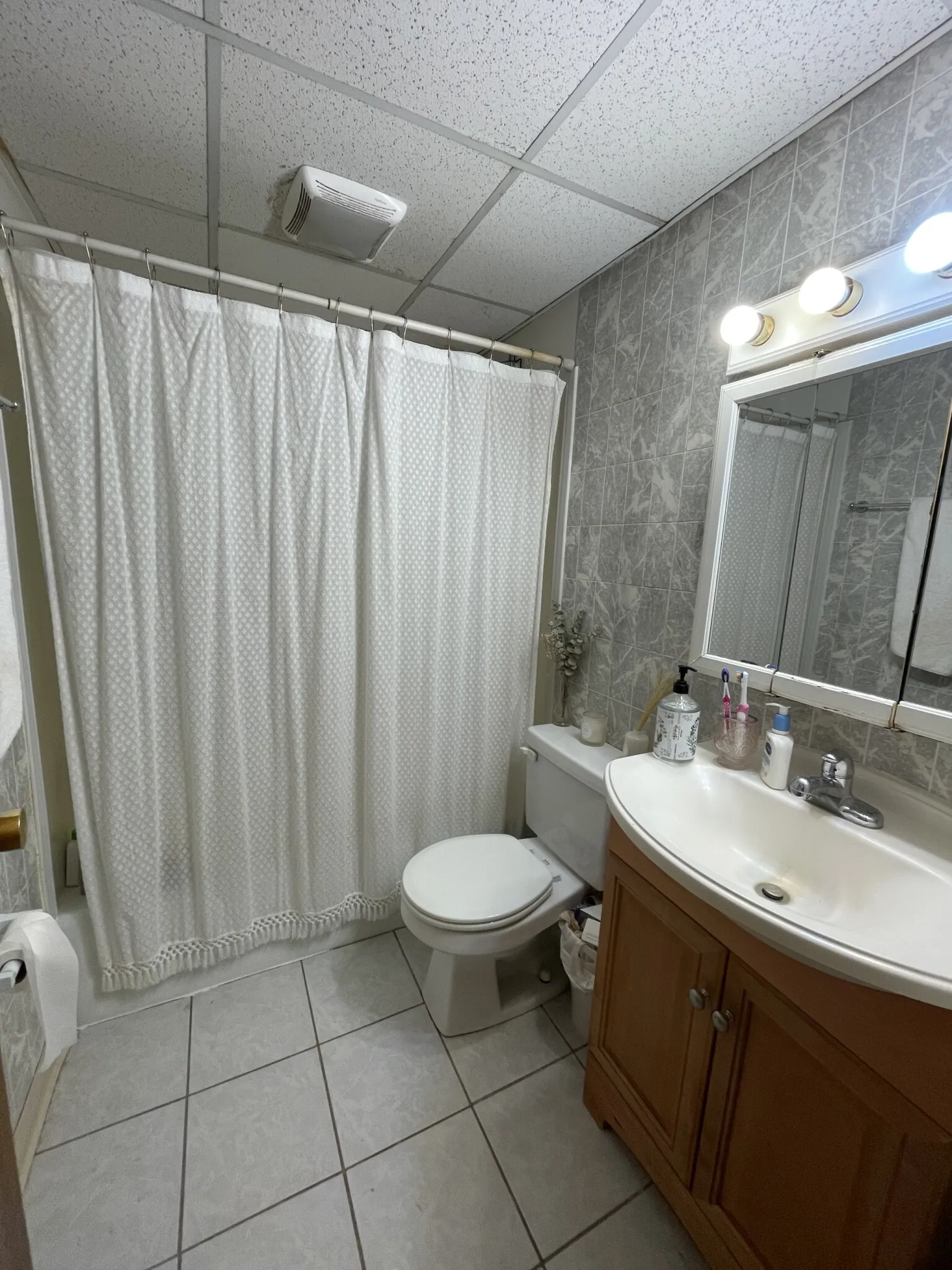 3 bed, 1 bath apartment for rent at 262 Shawmut Ave Unit 1, Shawmut — photo 5 of 6