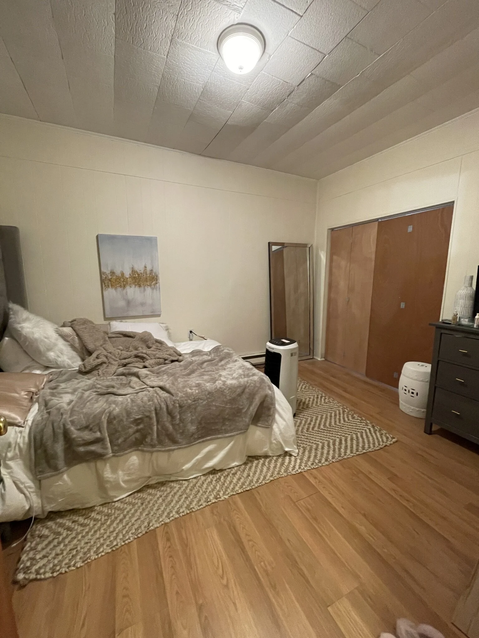 3 bed, 1 bath apartment for rent at 262 Shawmut Ave Unit 2, South End — photo 2 of 6