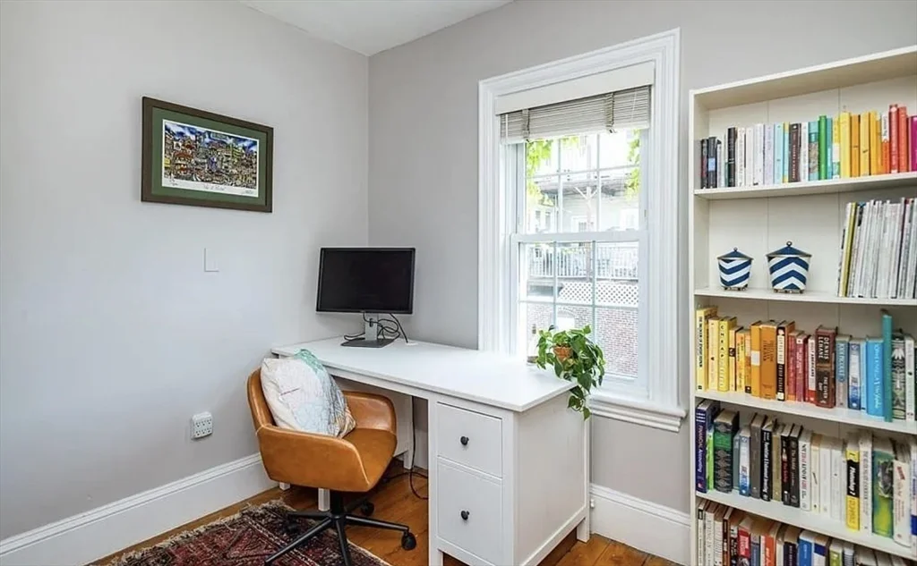 3 bed, 1 bath apartment for rent at 262 W 5th St, South Boston — photo 8 of 11