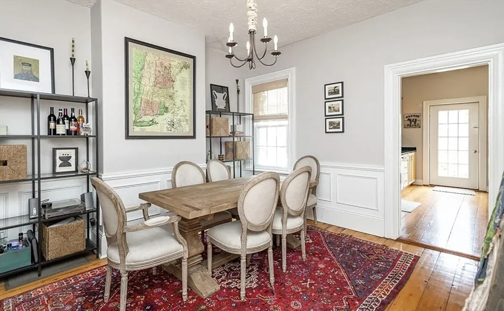 3 bed, 1 bath apartment for rent at 262 W 5th St, South Boston — photo 2 of 11