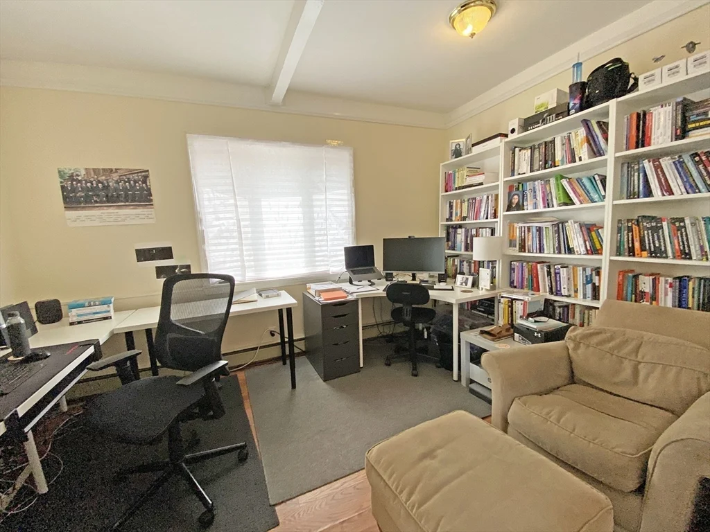 4 bed, 2 bath apartment for rent at 263 Auburndale Ave, Auburndale — photo 15 of 22