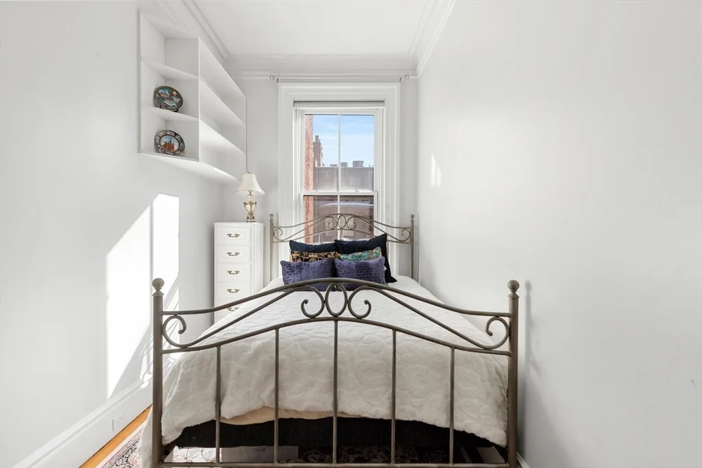 2 bed, 1 bath apartment for rent at 263 Beacon St Unit 3, Back Bay — photo 17 of 23