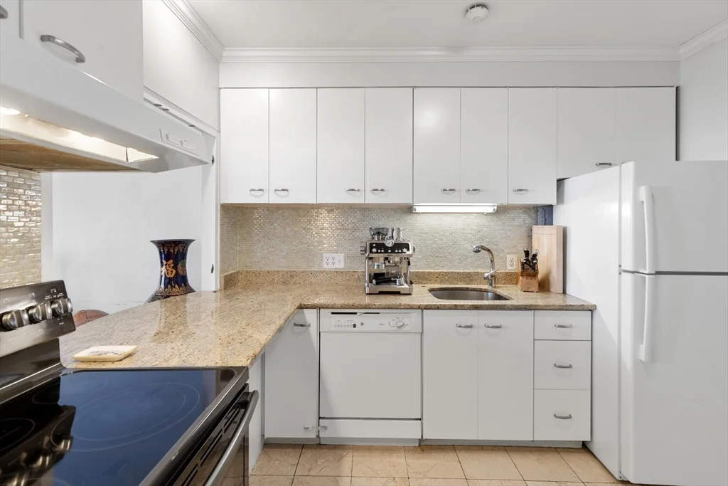2 bed, 1 bath apartment for rent at 263 Beacon St Unit 3, Back Bay — photo 9 of 23