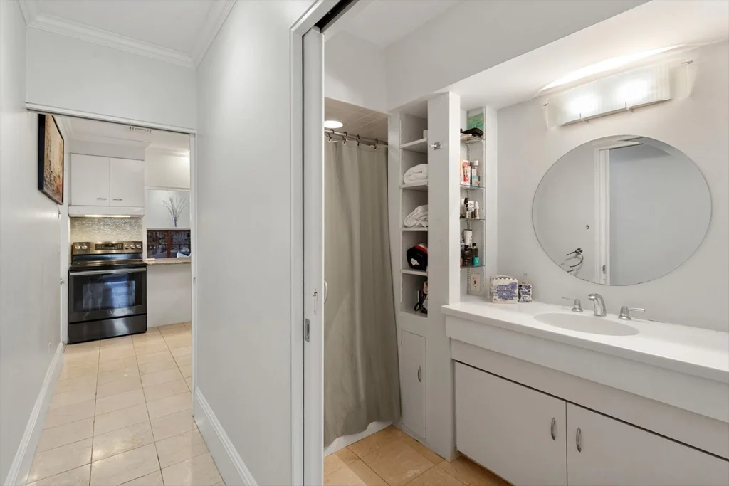 2 bed, 1 bath apartment for rent at 263 Beacon St Unit 3, Back Bay — photo 12 of 23