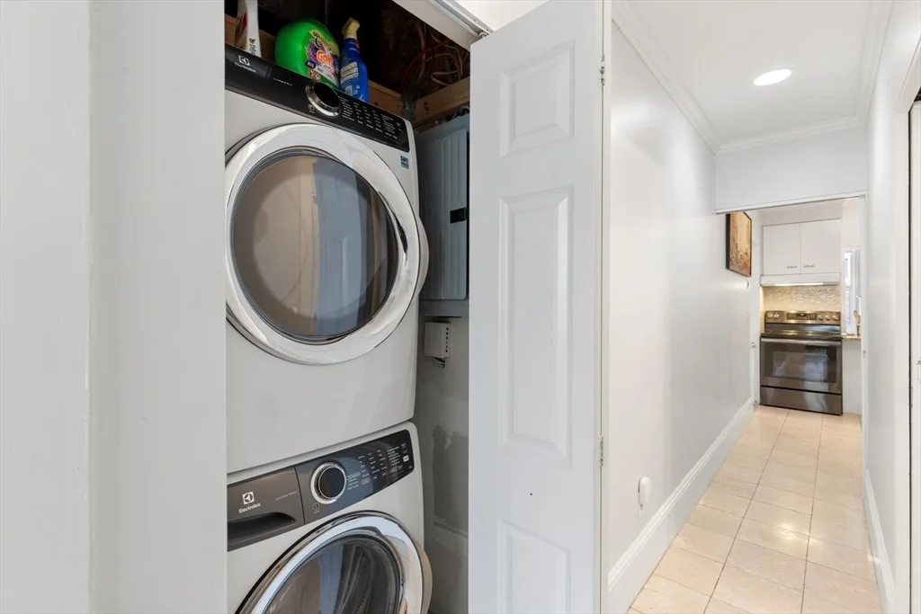 2 bed, 1 bath apartment for rent at 263 Beacon St Unit 3, Back Bay — photo 18 of 23