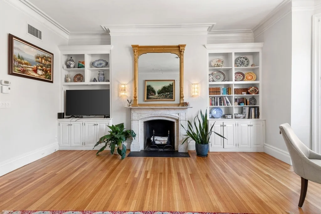 2 bed, 1 bath apartment for rent at 263 Beacon St Unit 3, Back Bay — photo 6 of 23
