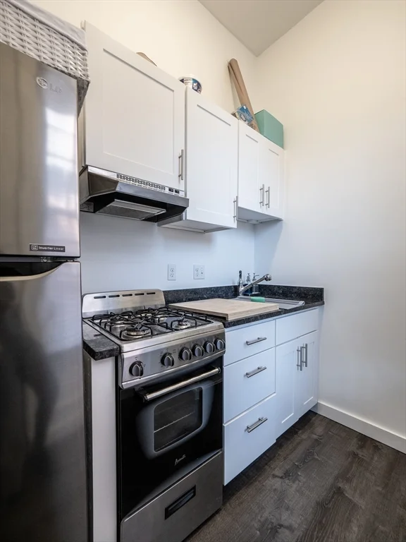 Studio bed, 1 bath apartment for rent at 263 Clarendon St Unit 4, Boston — photo 5 of 8