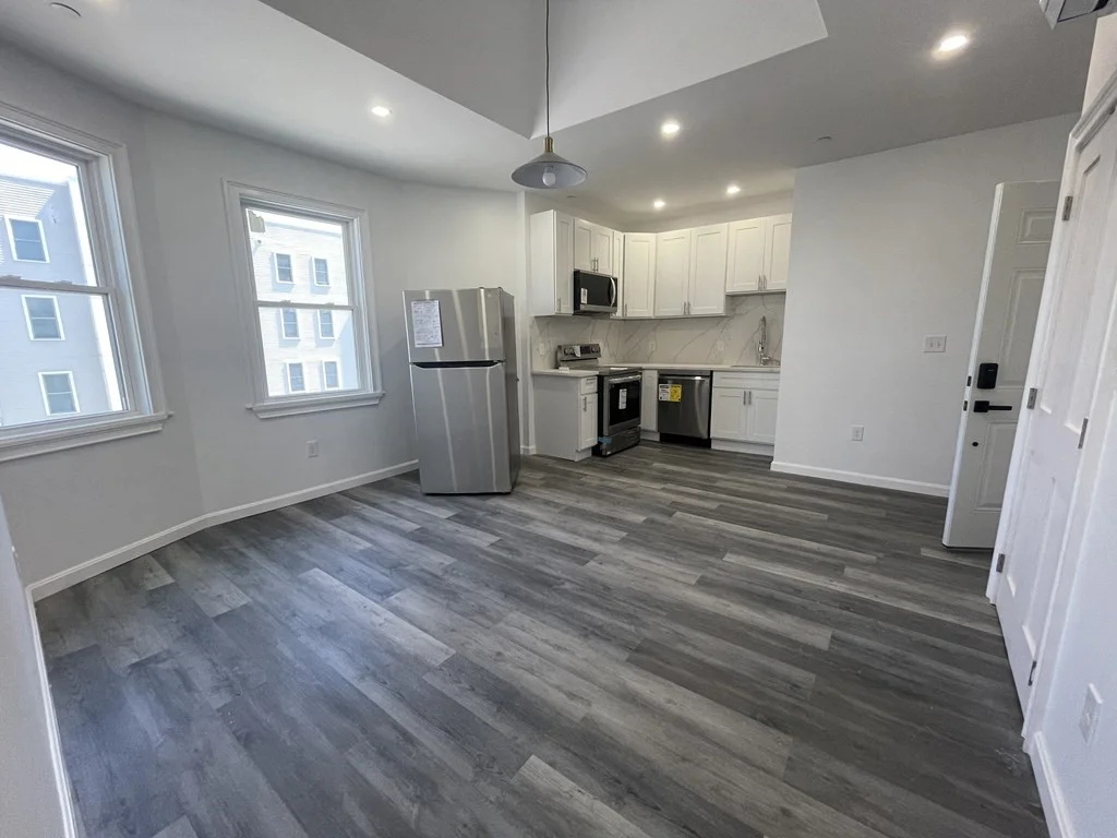 2 bed, 1 bath apartment for rent at 263 Dorchester St Unit 3, South Boston