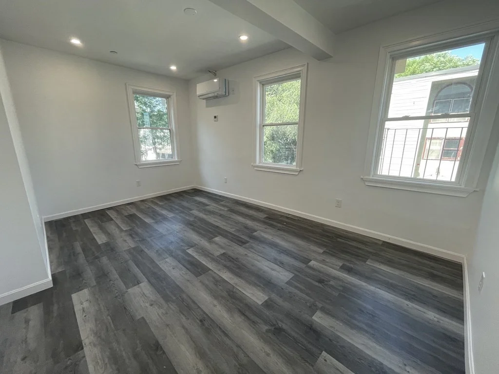 2 bed, 1 bath apartment for rent at 263 Dorchester Unit 1R, South Boston
