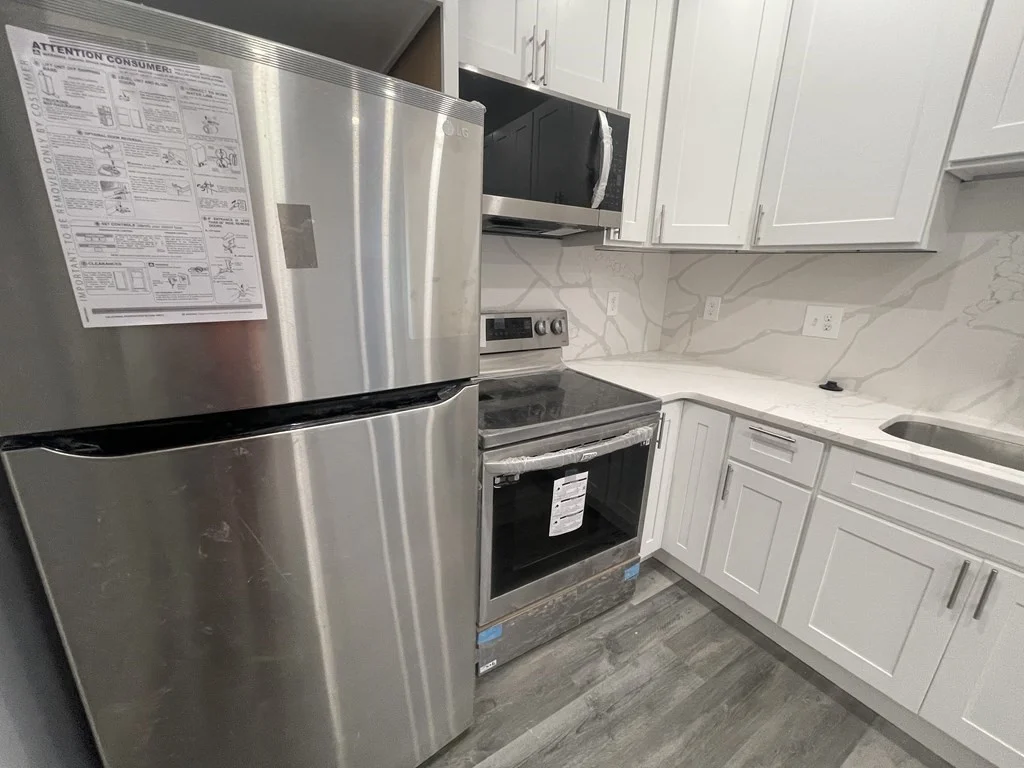 2 bed, 1 bath apartment for rent at 263 Dorchester Unit 1R, South Boston — photo 3 of 10