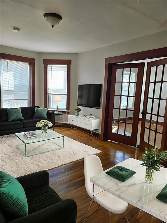 2 bed, 1 bath apartment for rent at 263 Elm St Unit 3L, Holyoke — photo 3 of 12