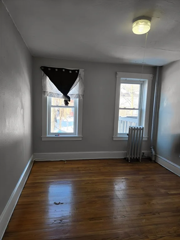 2 bed, 1 bath apartment for rent at 263 Elm St Unit 3L, Holyoke — photo 6 of 12
