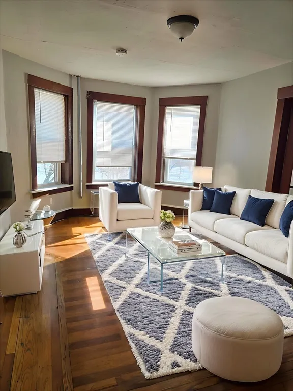 2 bed, 1 bath apartment for rent at 263 Elm St Unit 3L, Holyoke