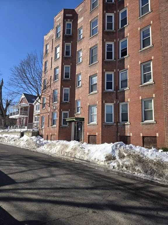 2 bed, 1 bath apartment for rent at 263 Elm St Unit 3L, Holyoke — photo 12 of 12