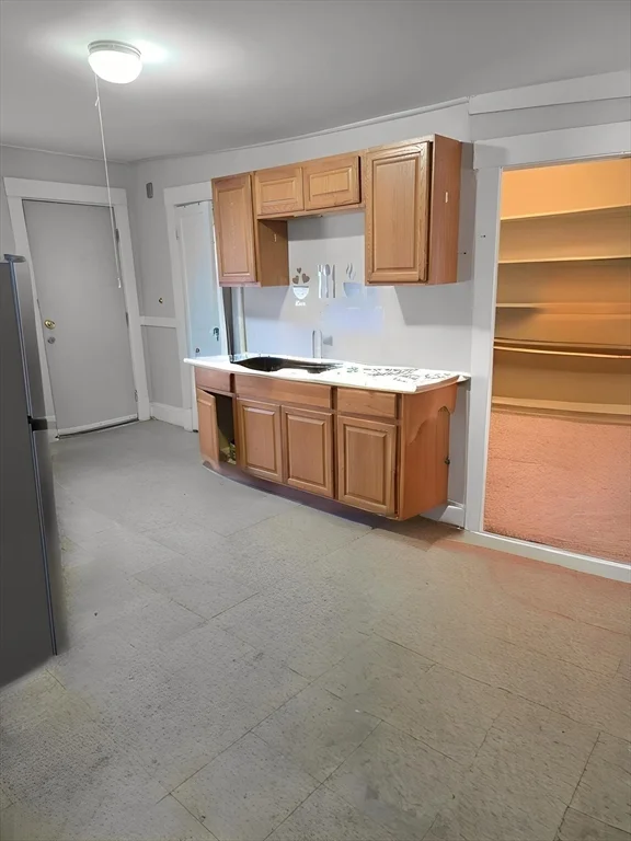 2 bed, 1 bath apartment for rent at 263 Elm St Unit 3L, Holyoke — photo 8 of 12