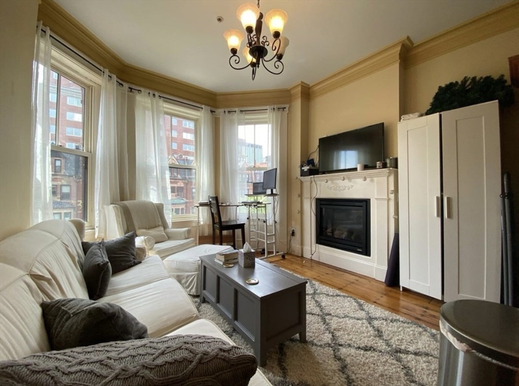 2 bed, 1 bath apartment for rent at 263 Newbury Unit 3, Back Bay — photo 9 of 10