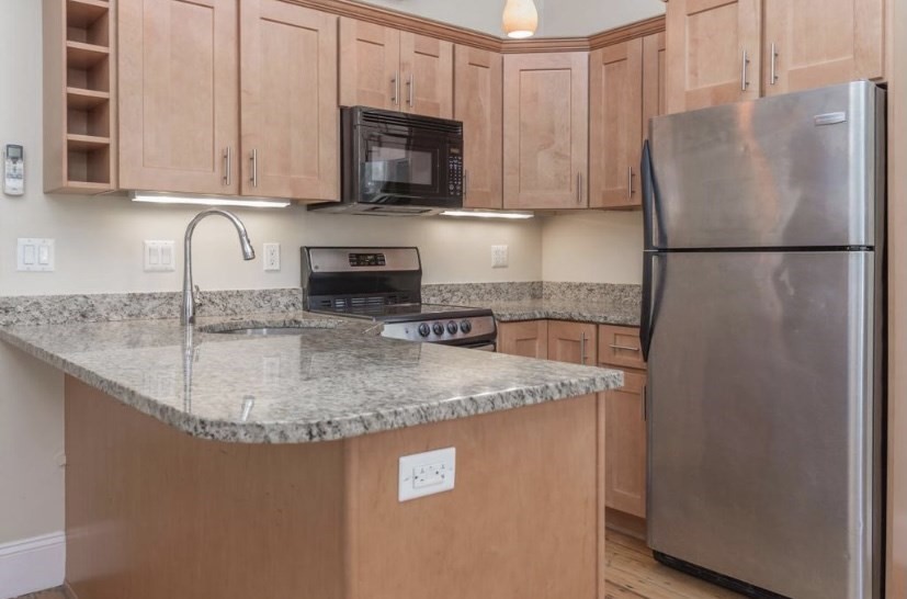 2 bed, 1 bath apartment for rent at 263 Newbury Unit 3, Back Bay