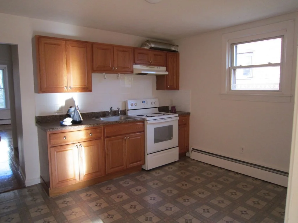 1 bed, 1 bath apartment for rent at 263 River Unit R-1, Banks Square — photo 4 of 8
