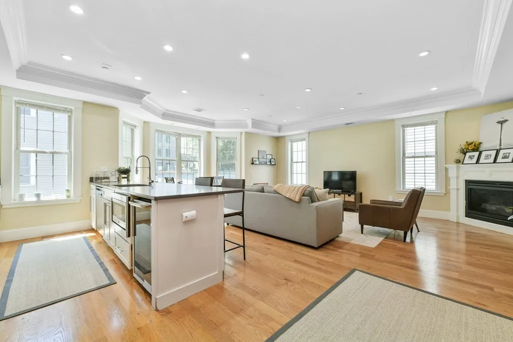 2 bed, 2 bath apartment for rent at 264 Athens St Unit 5, South Boston — photo 3 of 18