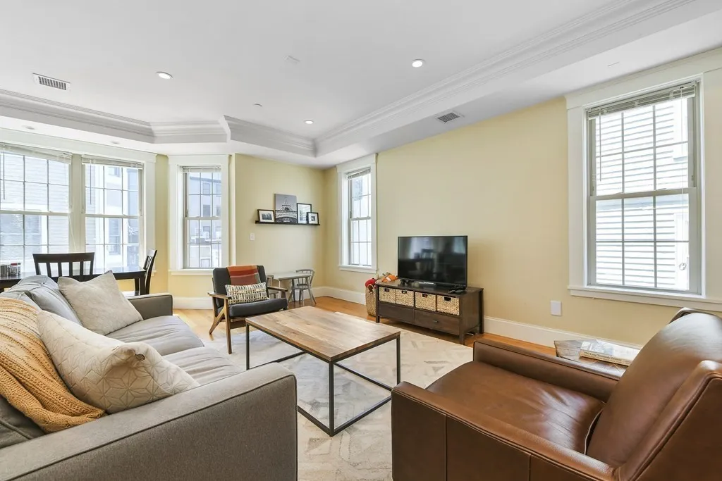 2 bed, 2 bath apartment for rent at 264 Athens St Unit 5, South Boston — photo 5 of 18