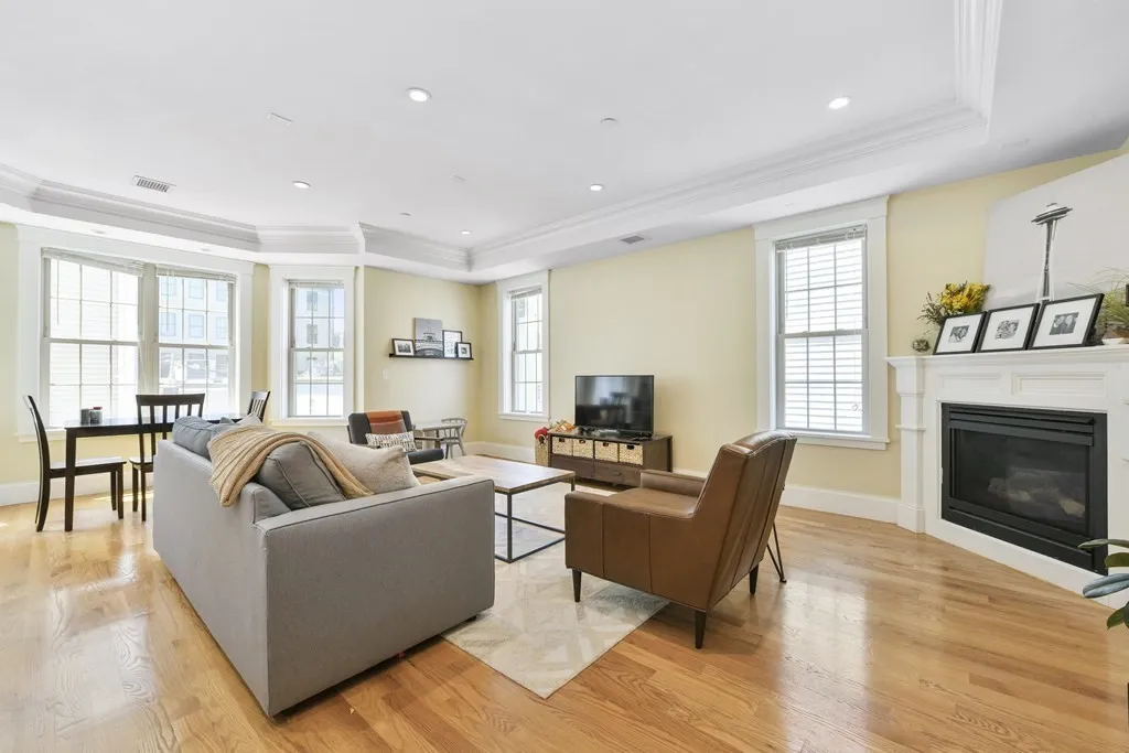 2 bed, 2 bath apartment for rent at 264 Athens St Unit 5, South Boston — photo 4 of 18