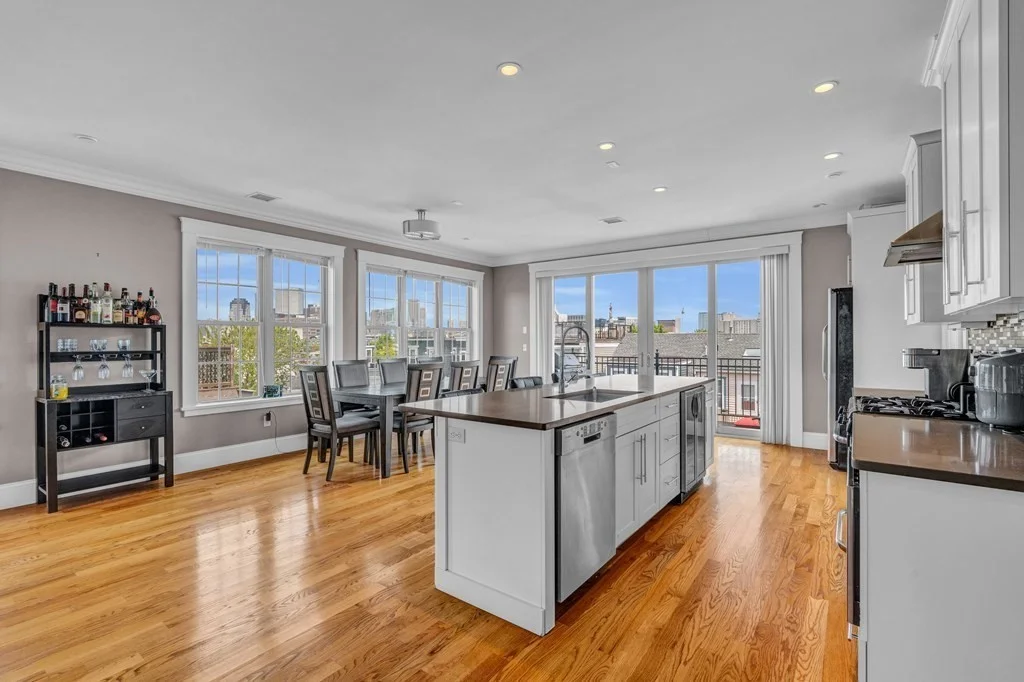 3 bed, 2 bath apartment for rent at 264 Athens St Unit 7, South Boston — photo 3 of 29
