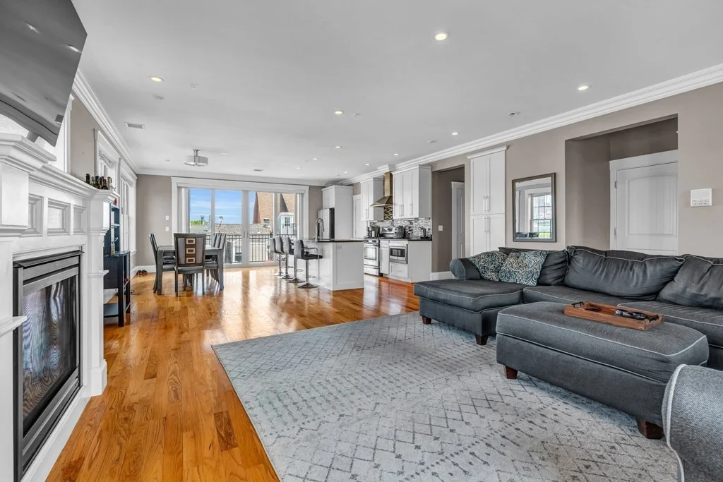 3 bed, 2 bath apartment for rent at 264 Athens St Unit 7, South Boston — photo 5 of 29