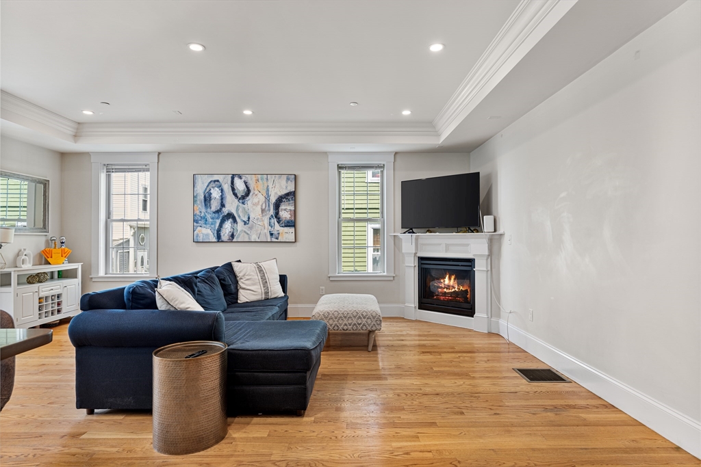 3 bed, 3 bath apartment for rent at 264 Athens Unit 2, South Boston — photo 7 of 23