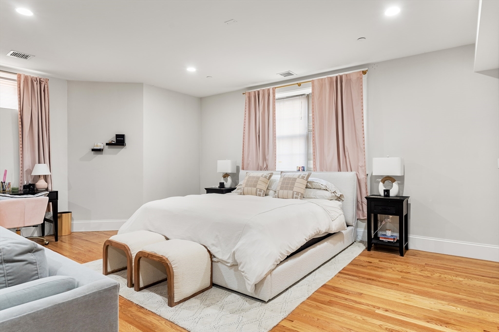 3 bed, 3 bath apartment for rent at 264 Athens Unit 2, South Boston — photo 21 of 23