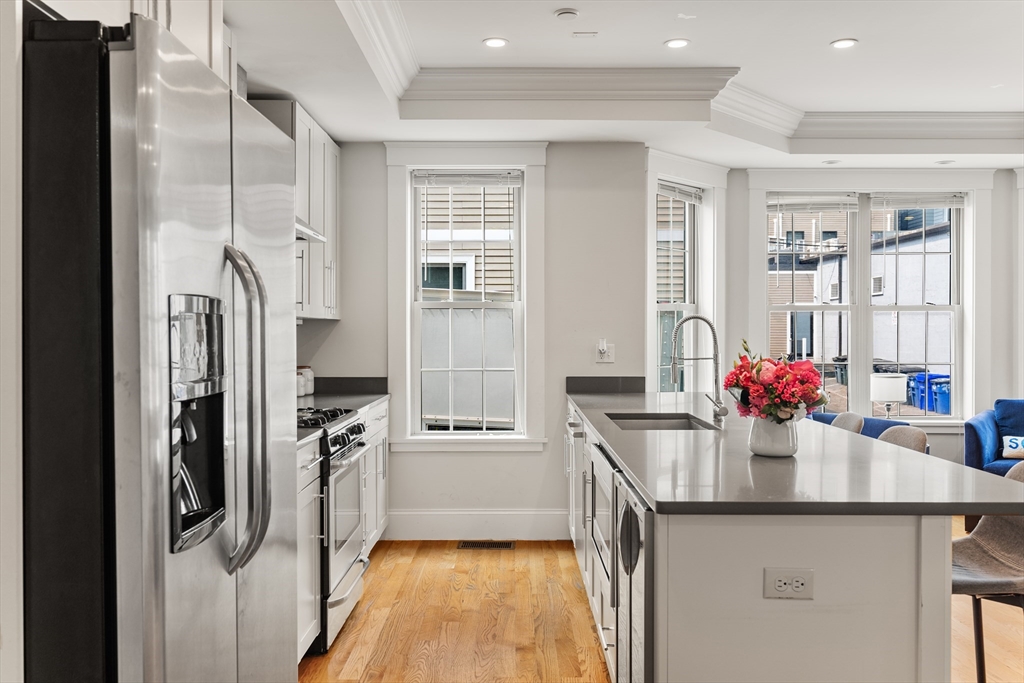 3 bed, 3 bath apartment for rent at 264 Athens Unit 2, South Boston — photo 2 of 23
