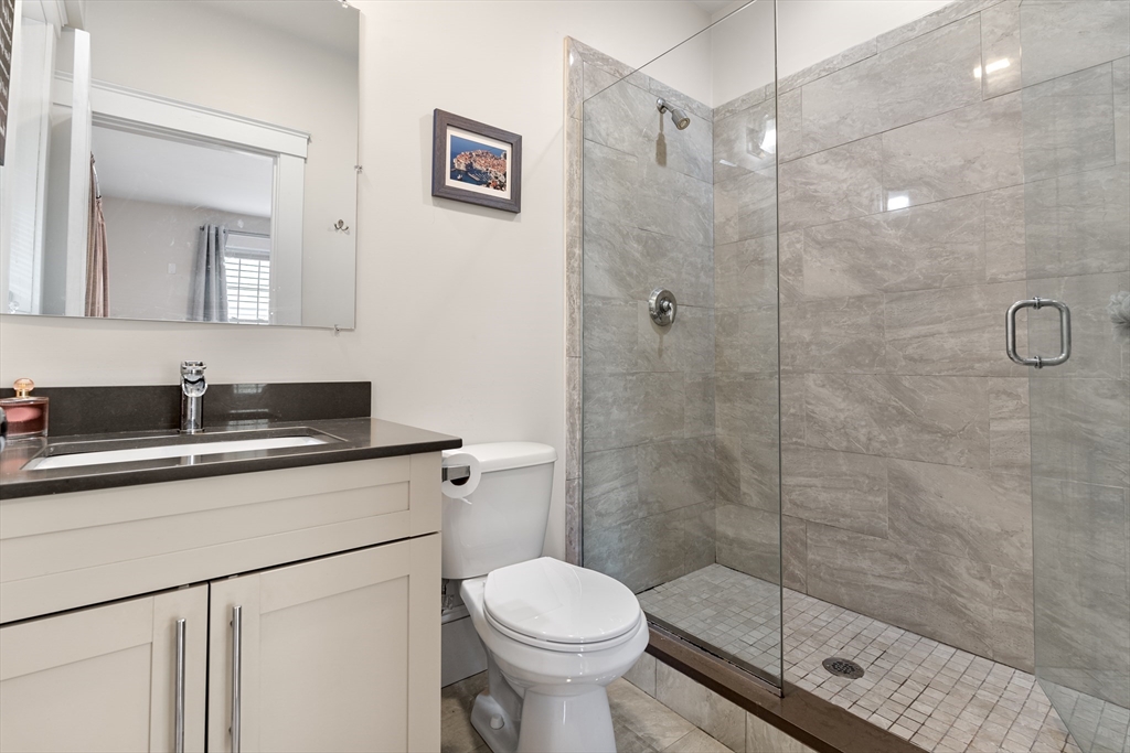 3 bed, 3 bath apartment for rent at 264 Athens Unit 2, South Boston — photo 14 of 23