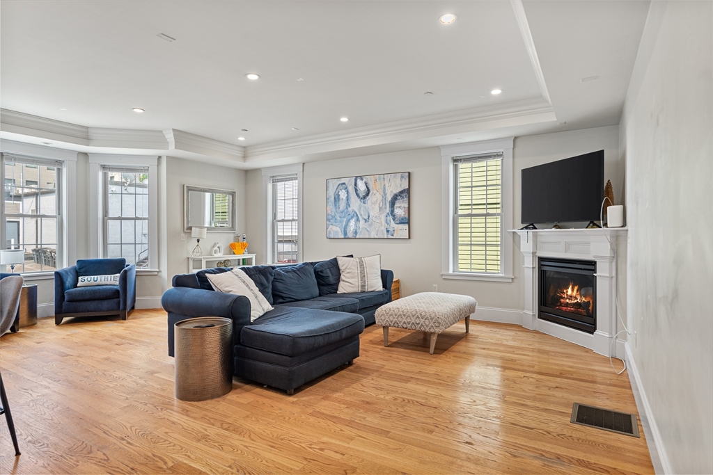 3 bed, 3 bath apartment for rent at 264 Athens Unit 2, South Boston — photo 8 of 23