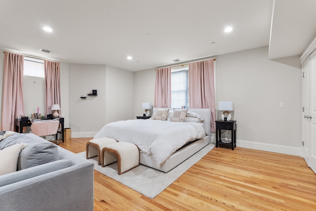 3 bed, 3 bath apartment for rent at 264 Athens Unit 2, South Boston — photo 20 of 23