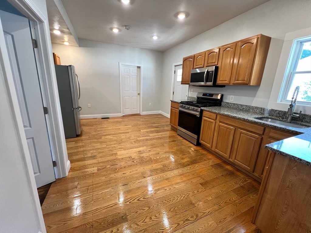 4 bed, 1 bath apartment for rent at 264 Belmont Ave Unit 1, Brockton — photo 14 of 21