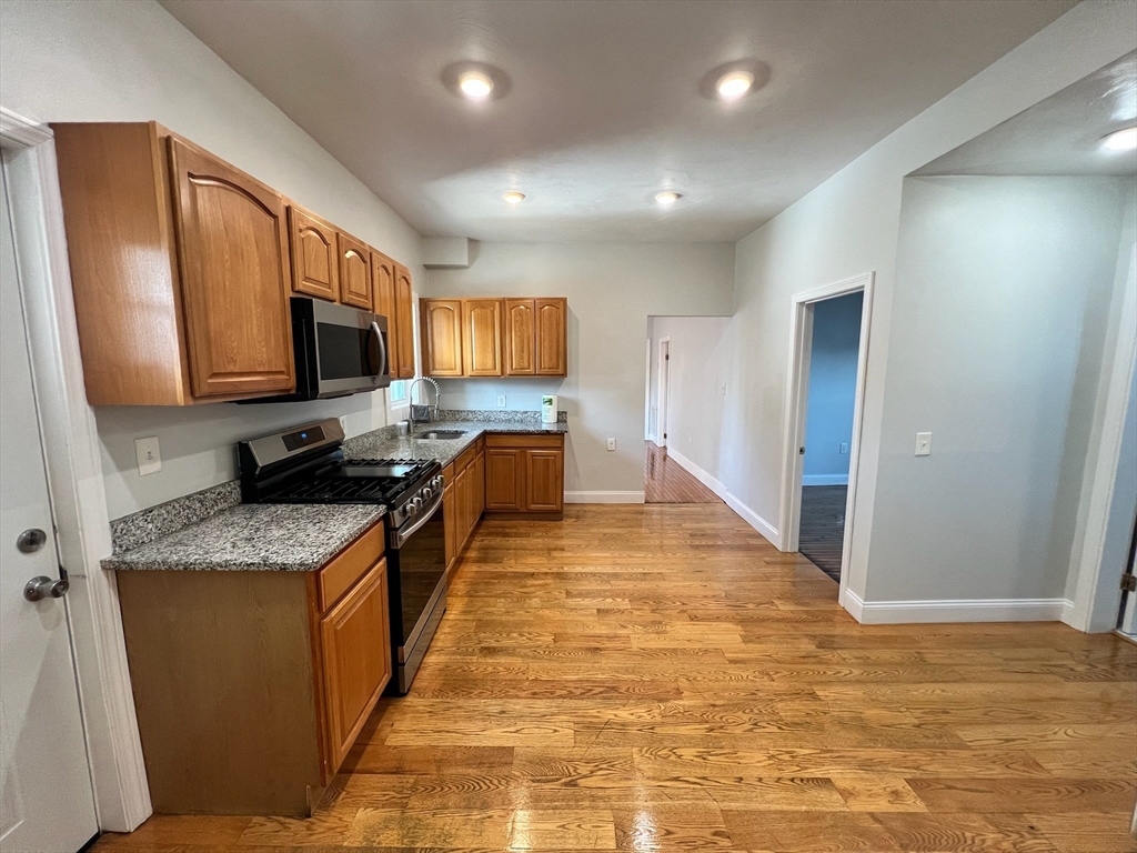 4 bed, 1 bath apartment for rent at 264 Belmont Ave Unit 1, Brockton — photo 16 of 21