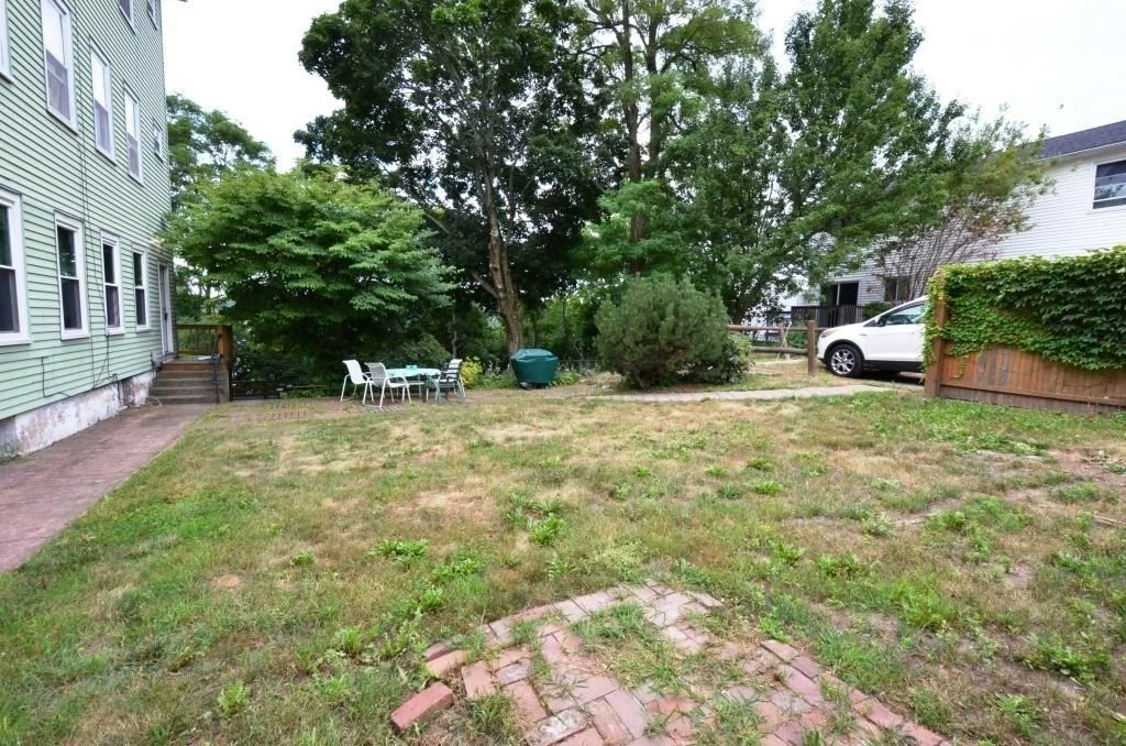 3 bed, 1 bath apartment for rent at 264 Belmont St Unit 2, Worcester — photo 20 of 21