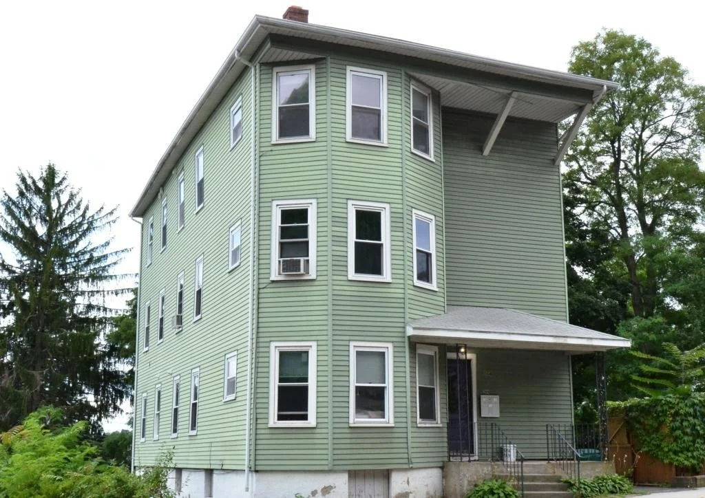 3 bed, 1 bath apartment for rent at 264 Belmont St Unit 2, Worcester — photo 1 of 5