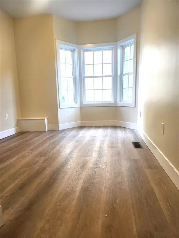 4 bed, 3 bath apartment for rent at 264 Bowen St Unit 264, South Boston — photo 7 of 25