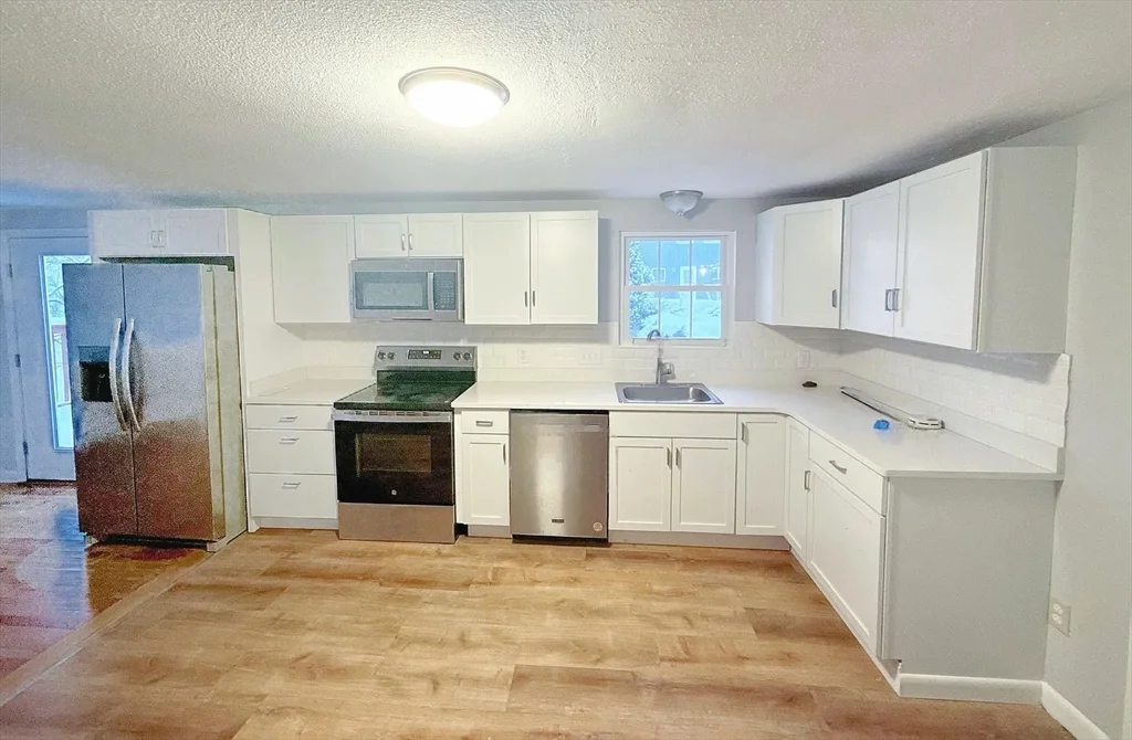 3 bed, 1 bath apartment for rent at 264 Greene St Unit 264, North Andover — photo 7 of 18