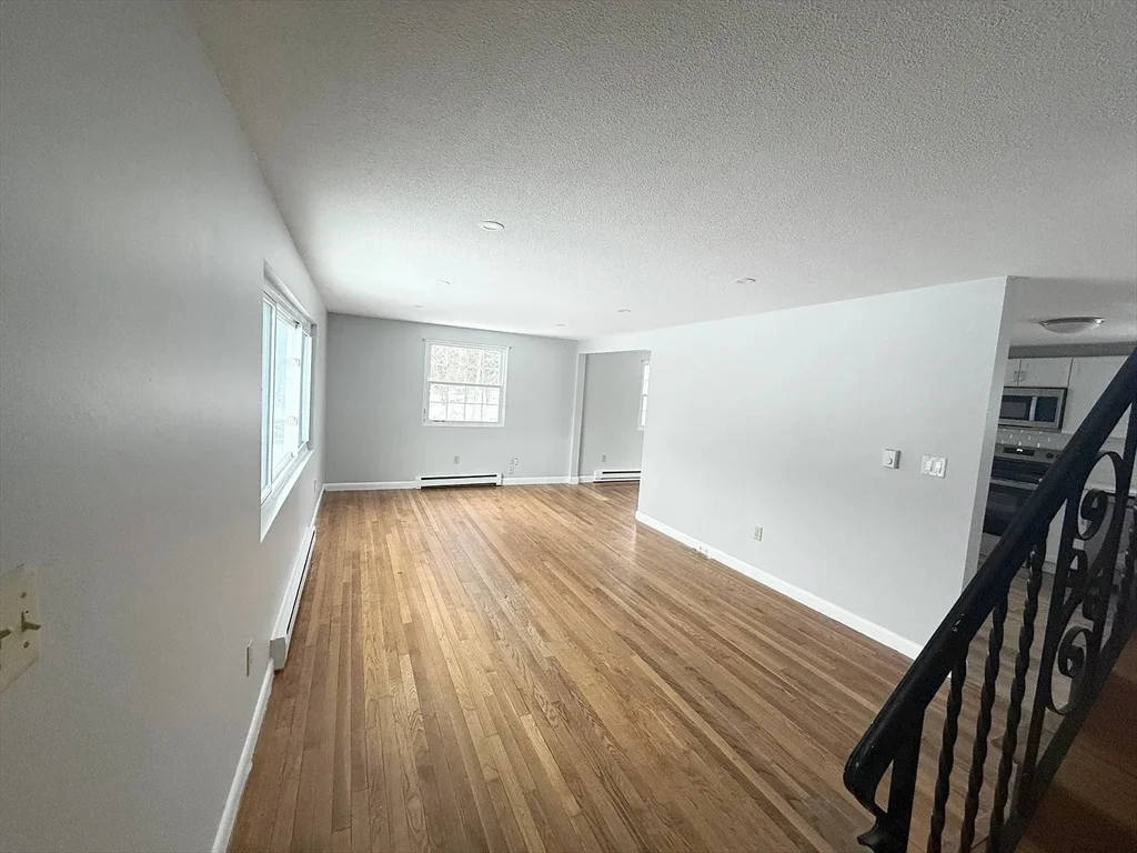 3 bed, 1 bath apartment for rent at 264 Greene St Unit 264, North Andover — photo 4 of 18