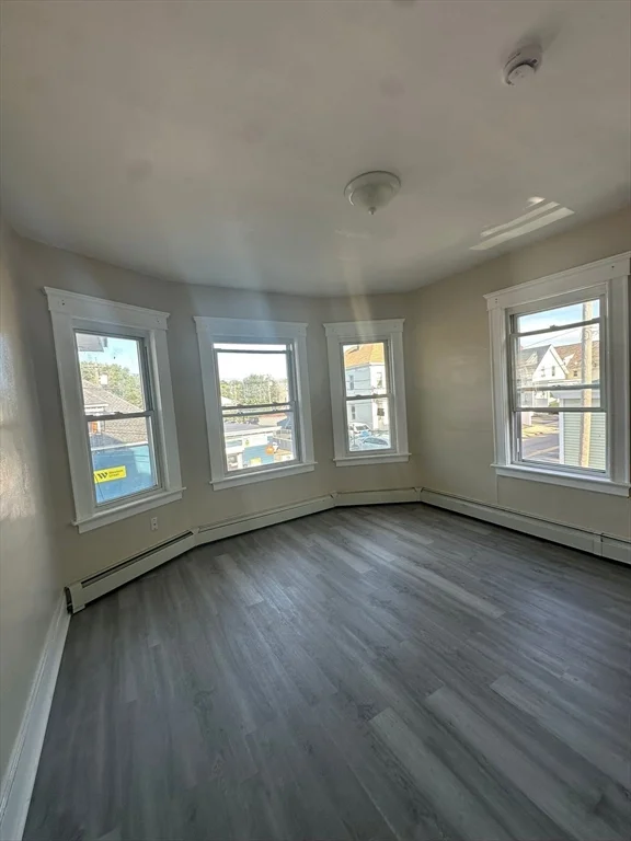 4 bed, 1 bath apartment for rent at 264 Jackson St Unit 2, Lawrence — photo 11 of 15