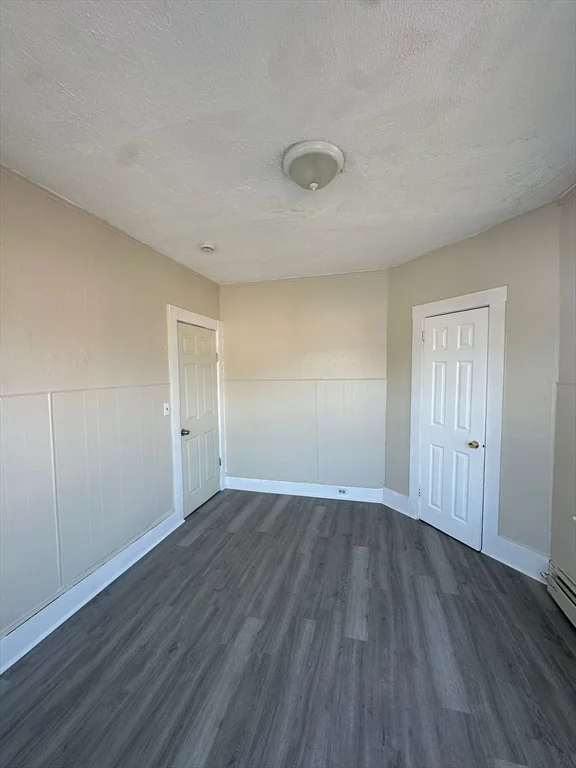 4 bed, 1 bath apartment for rent at 264 Jackson St Unit 2, Lawrence — photo 10 of 15