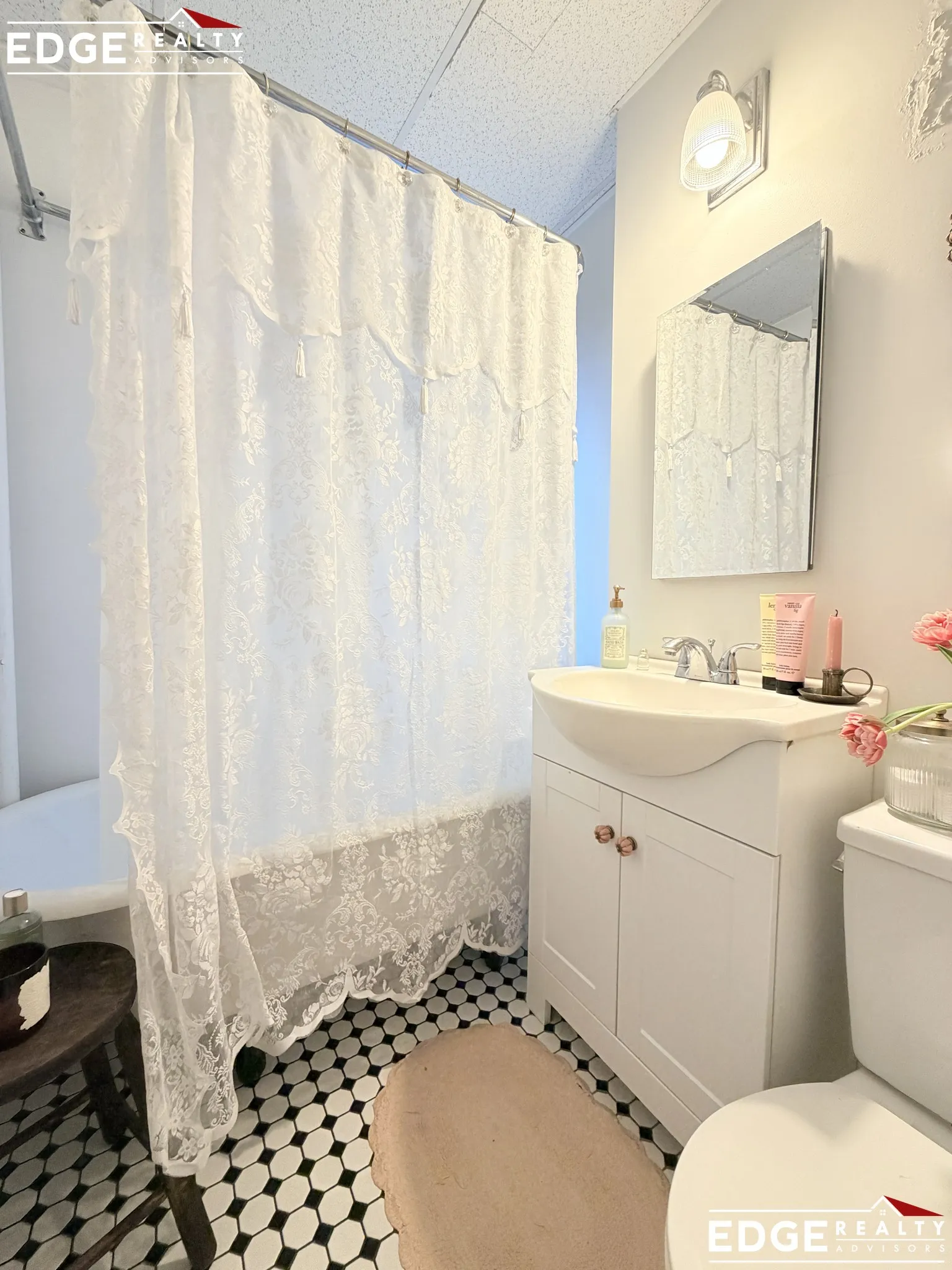 2 bed, 1 bath apartment for rent at 264 Kelton St Unit 7, Allston — photo 7 of 8