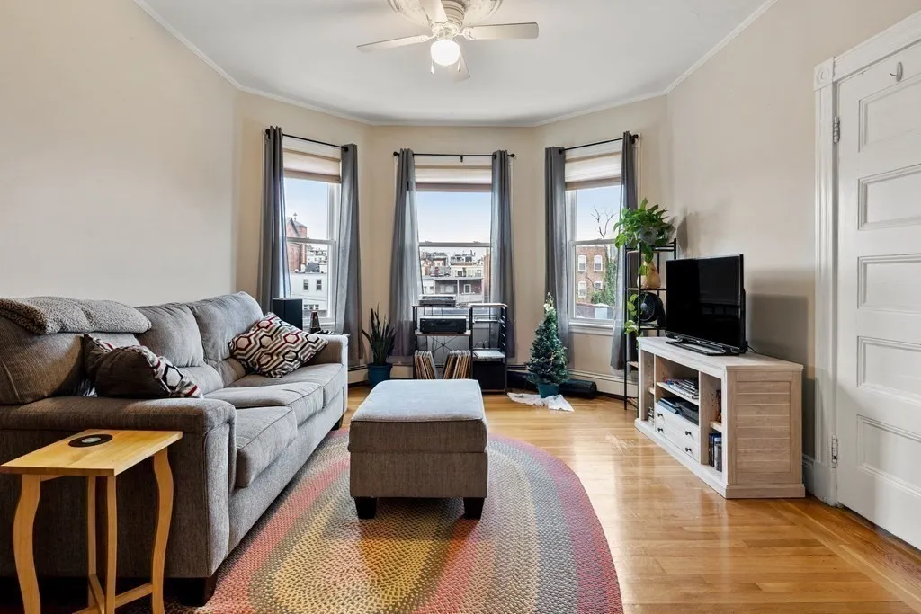 2 bed, 1 bath apartment for rent at 264 Maverick St Unit 3, East Boston — photo 7 of 17