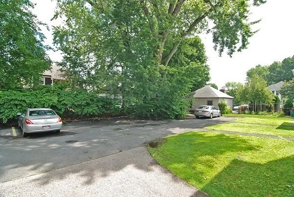 2 bed, 1 bath apartment for rent at 264 Robbins St Unit B, South Side — photo 12 of 12