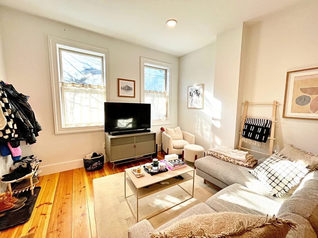 2 bed, 1 bath apartment for rent at 264 Sumner St Unit 1, East Boston — photo 2 of 16
