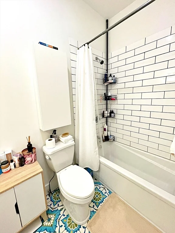 2 bed, 1 bath apartment for rent at 264 Sumner St Unit 1, East Boston — photo 11 of 16