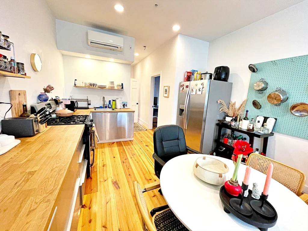 2 bed, 1 bath apartment for rent at 264 Sumner St Unit 1, East Boston — photo 5 of 16