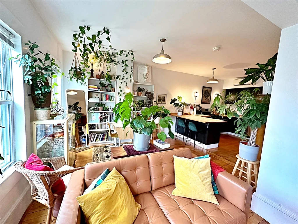 2 bed, 1 bath apartment for rent at 264 Sumner St Unit 3, East Boston — photo 3 of 13